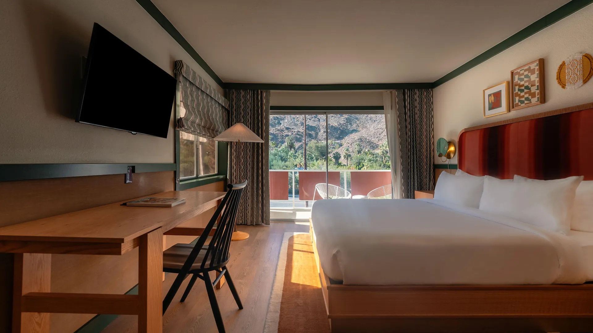 Royal Sun Palm Springs Hotel 4*,
