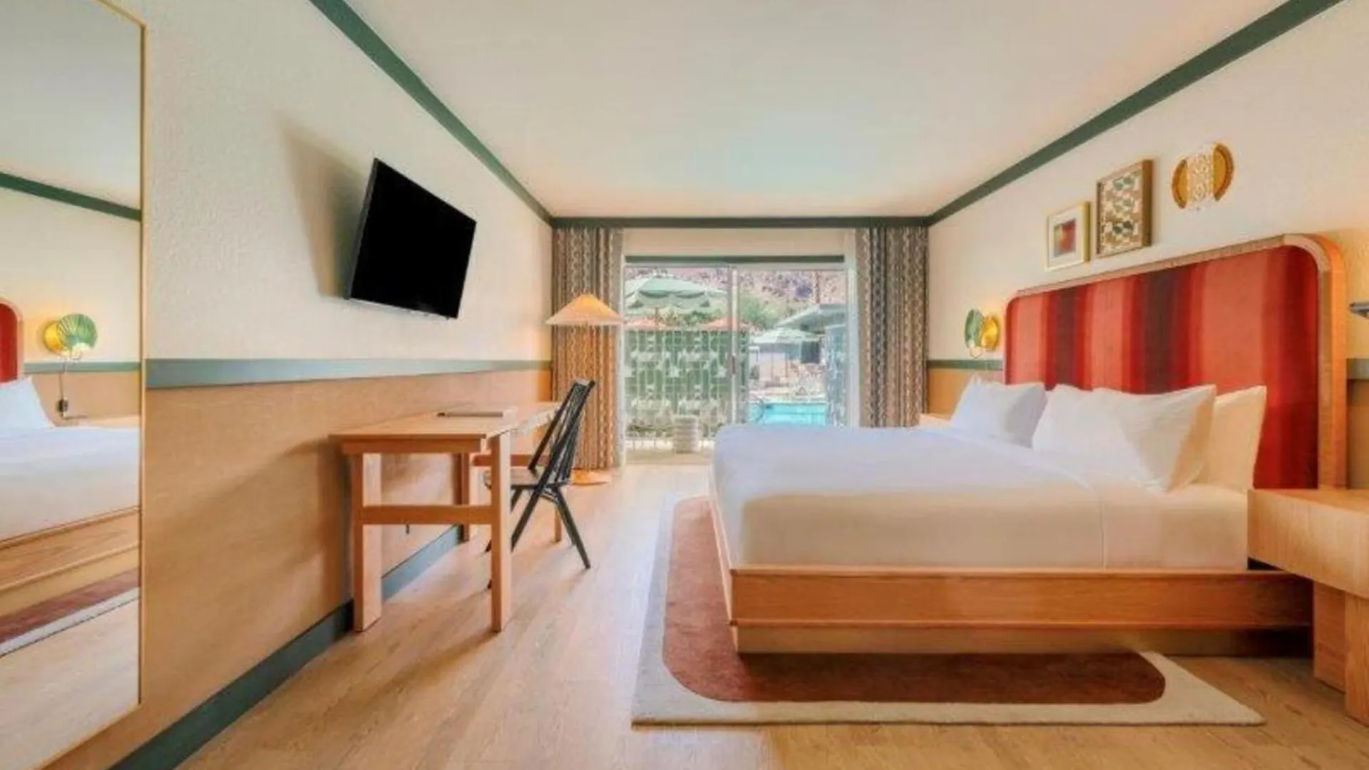 ****  Royal Sun Palm Springs Hotel United States